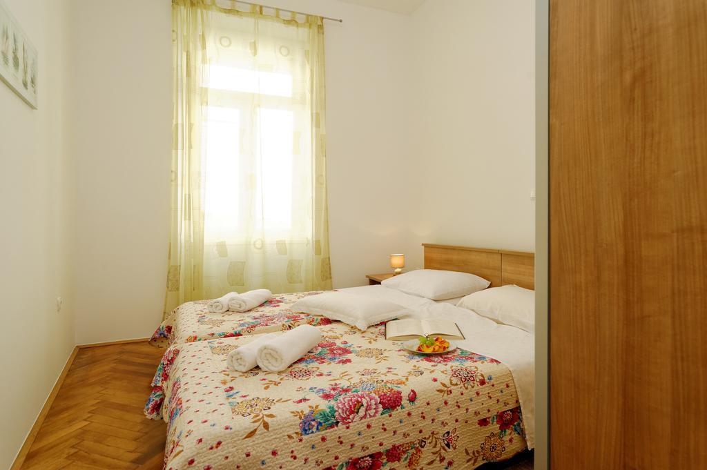 Eliana Apartament *