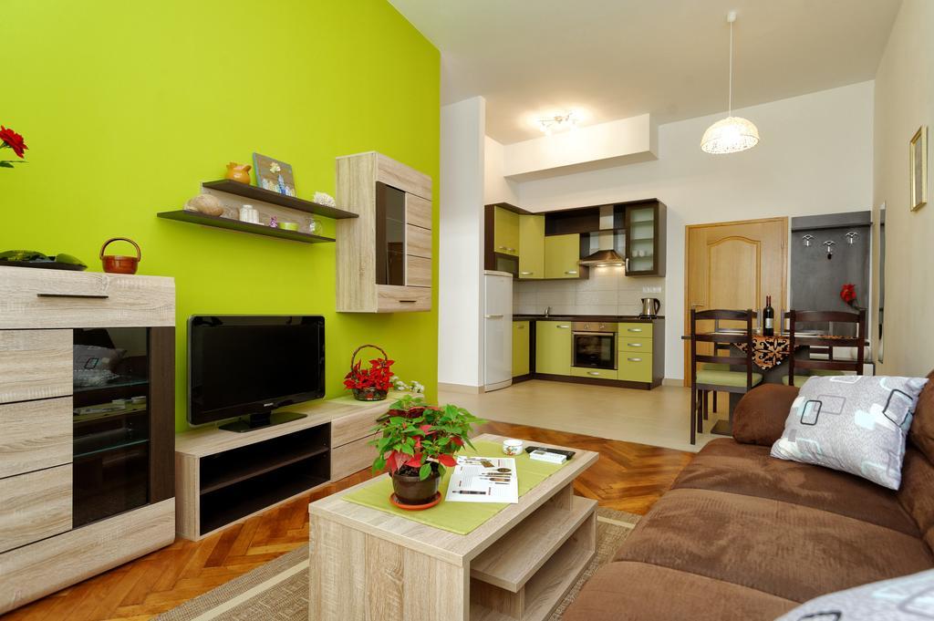 Apartament Eliana *